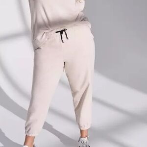 Torrid Crop Classic Fit Active Jogger 2X Beige Tan Athleisure Loungewear